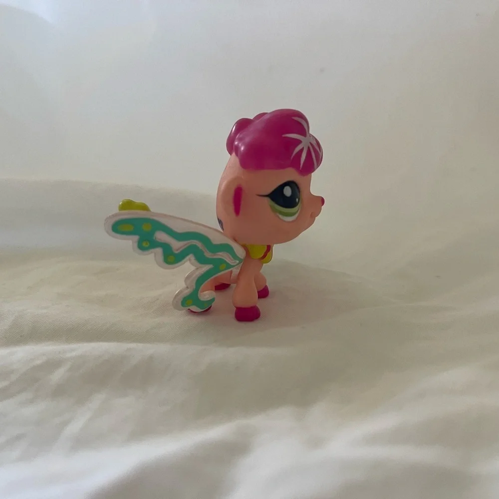 Littlest Pet Shop FAIRY #2706 - Authentic
